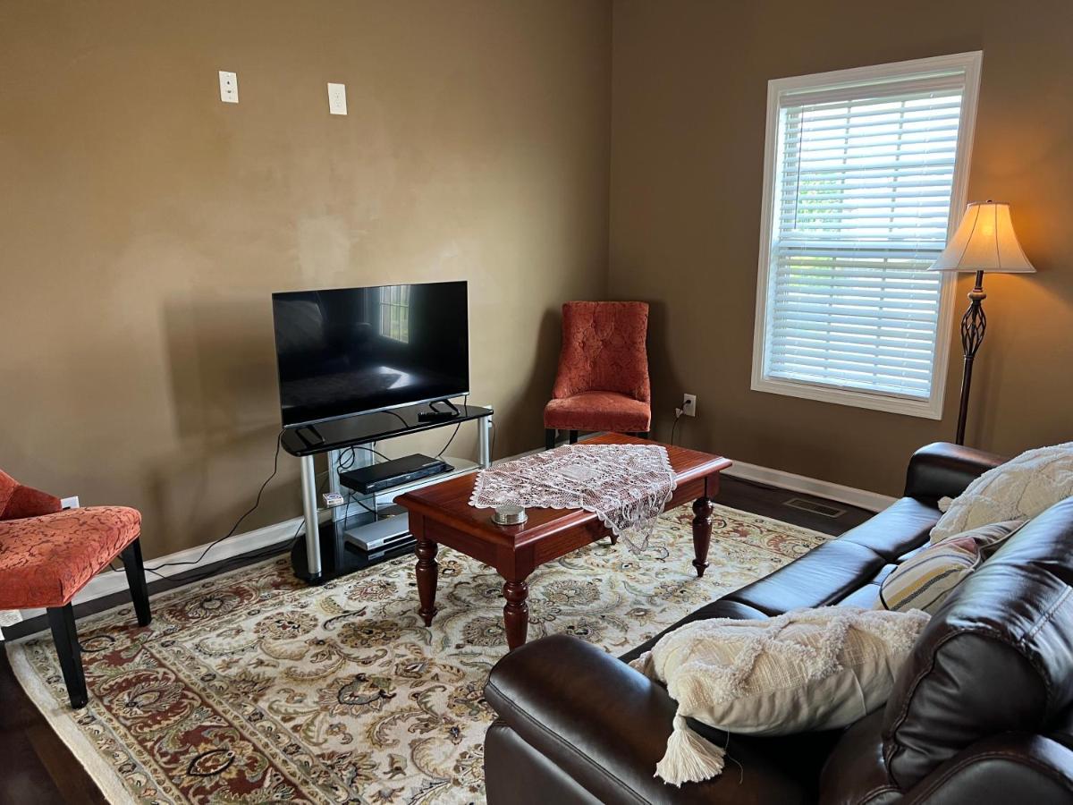 Five Stars Luxury Home Clarksville Bagian luar foto